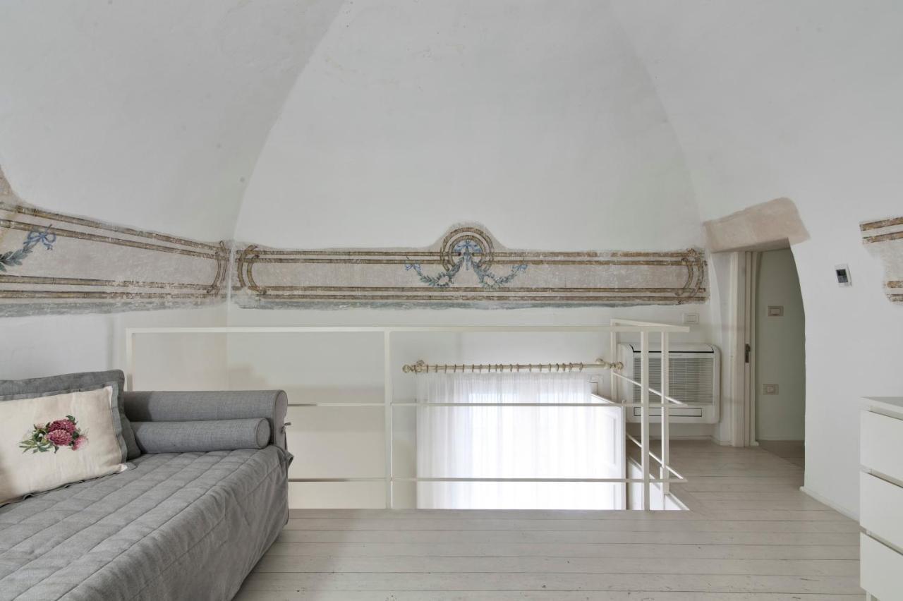 Casa Di Lo Suites Лече Екстериор снимка